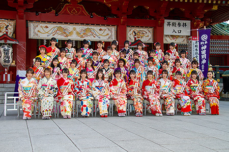 AKB48グループ,新成人