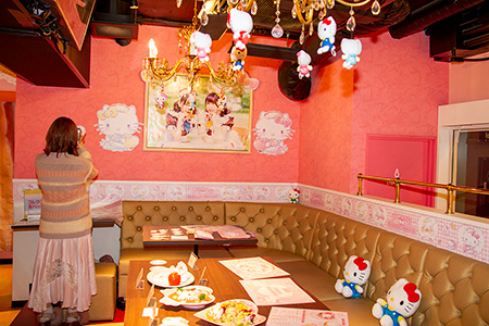 ＠ほぉ～むカフェ×ハローキティ