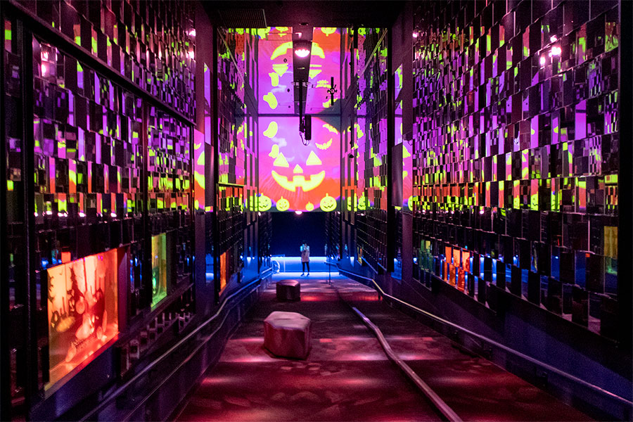 万華鏡トンネル・ハロウィンバージョンの画像