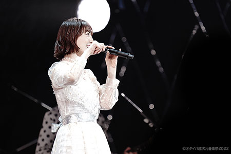 花澤香菜の画像