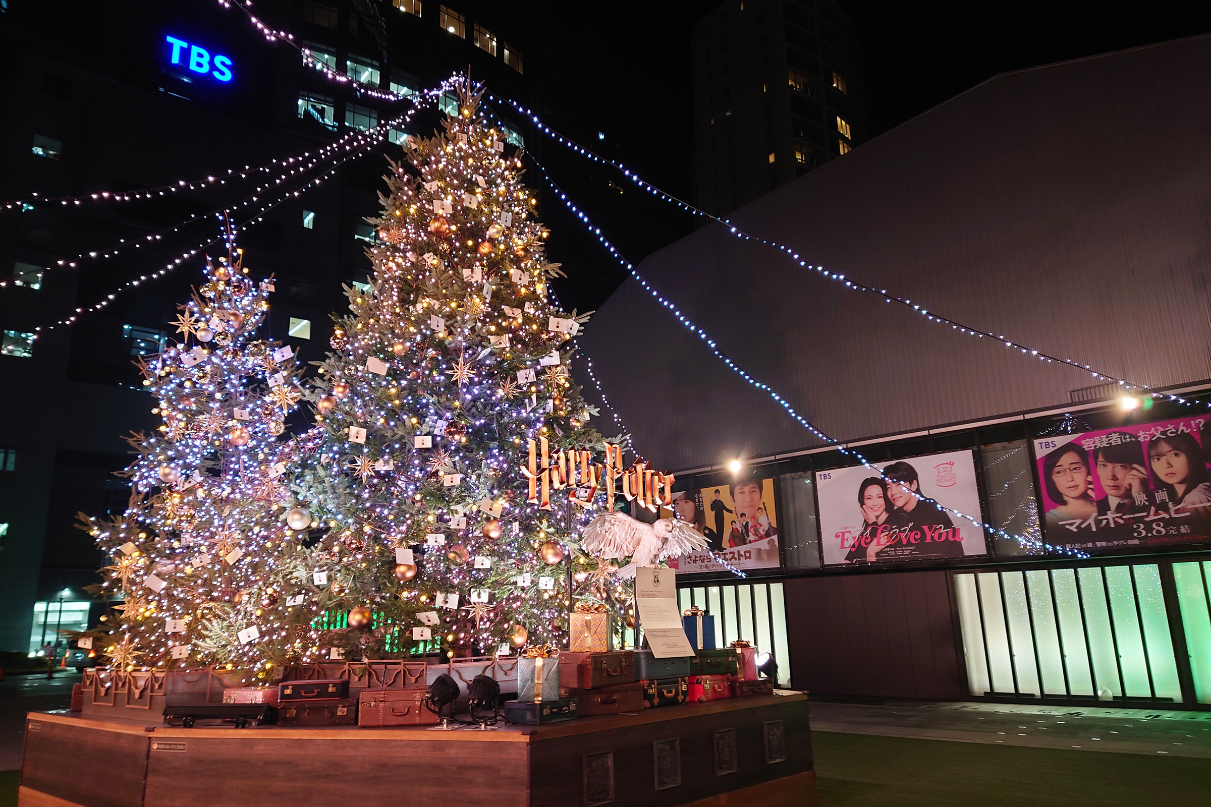 赤坂サカスのクリスマスイルミネーション